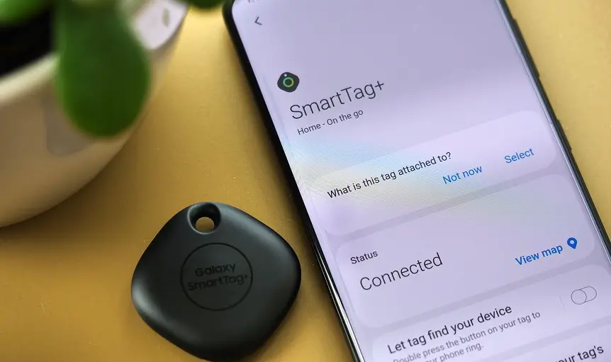 how to charge samsung smart tag